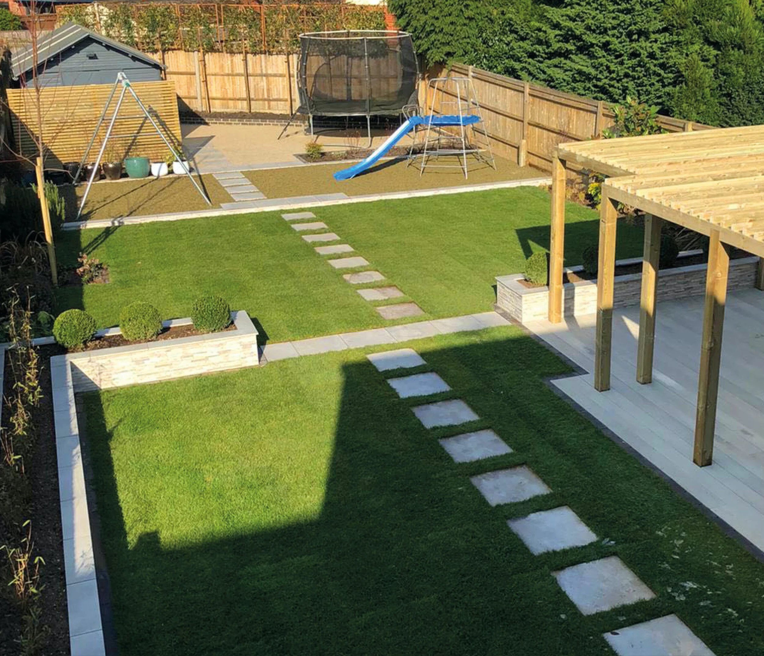 Garden solutions - artificial grass and landscaping